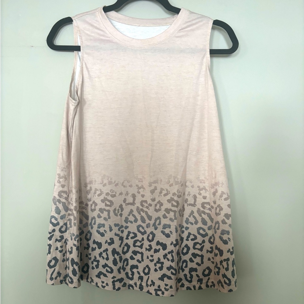 Leopard ombré pattern tank